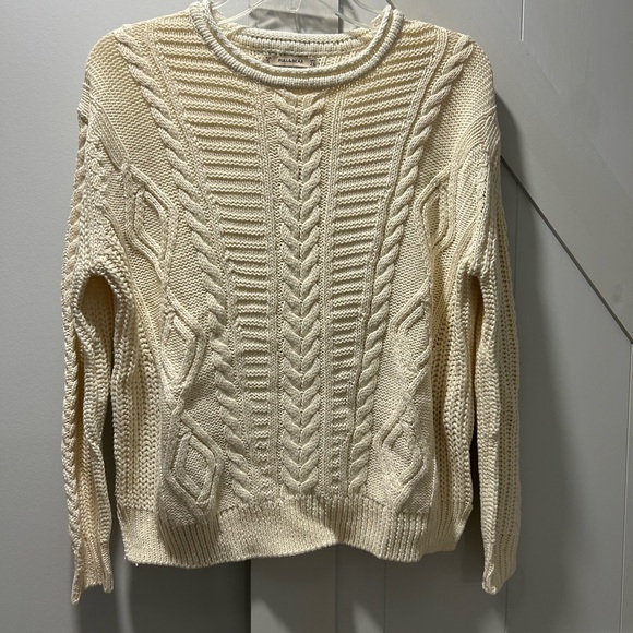 Pull & Bear Ladies Cable Knit Crew Neck Sweater Size Small - Picture 1 of 4